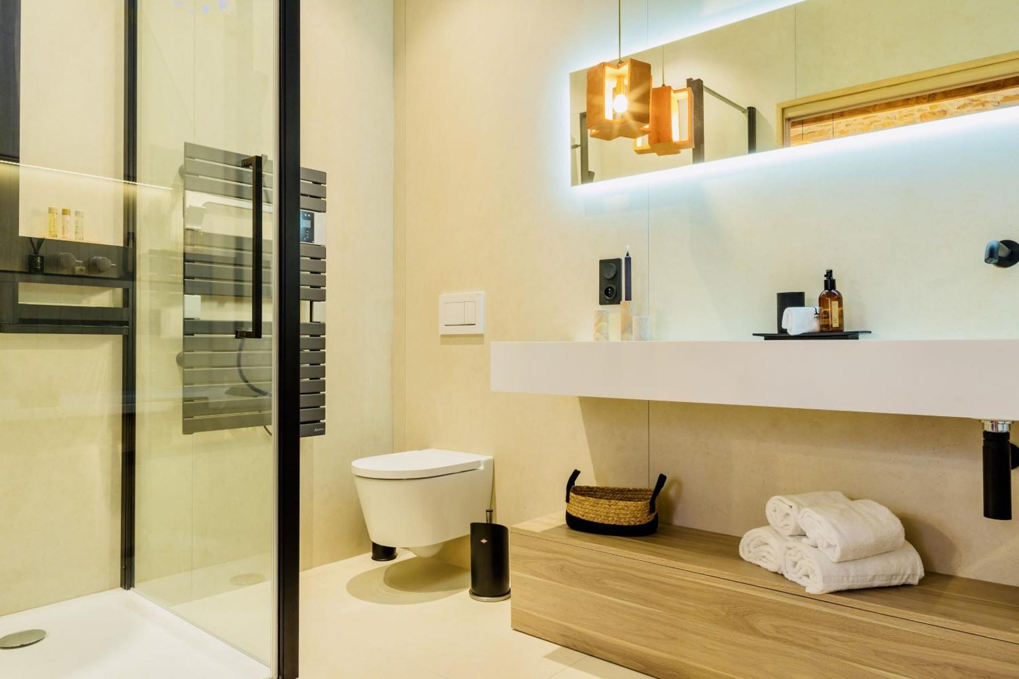 Host Inn Le Lumiere Spa & Cinema Lyon Bilik gambar